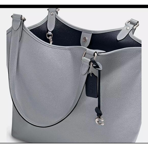 New Retail $295 Coach Day Tote Bag - Picture 5 of 9